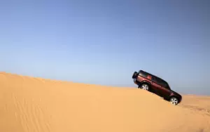   Land Rover Defender 130 P400 SE (Sedona Red) - 2023