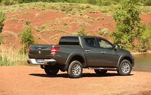   Mitsubishi L200 Double Cab - 2015