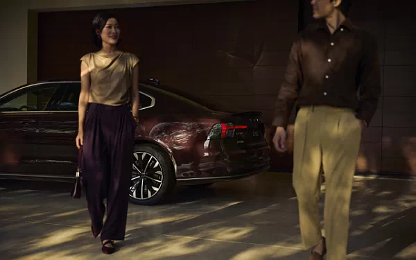   Volvo S90 T8 Recharge China-spec - 2025