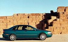   Volvo S40 - 2001