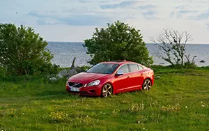   Volvo S60 T6 AWD R-Design - 2012