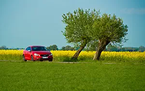   Volvo S60 T6 AWD R-Design - 2012