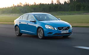   Volvo S60 T6 AWD R-Design - 2013
