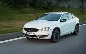   Volvo S60 D4 Cross Country - 2016