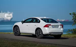   Volvo S60 D4 Cross Country - 2016