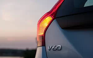   Volvo V60 Plug-in-Hybrid - 2014