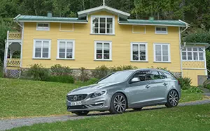   Volvo V60 T6 - 2014