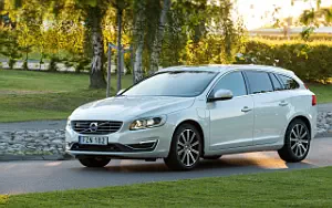   Volvo V60 D5 Twin Engine - 2016
