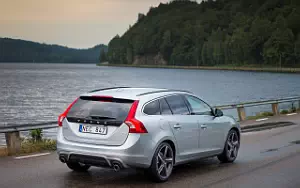   Volvo V60 T5 R-Design - 2016