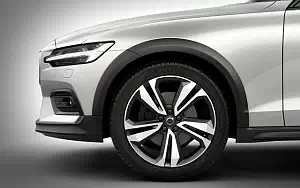   Volvo V60 T5 Cross Country - 2018