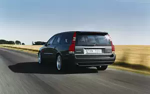   Volvo V70 R - 2004