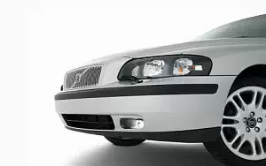   Volvo V70 - 2004