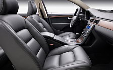   Volvo V70 - 2008