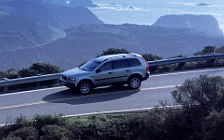  Volvo XC90 - 2003