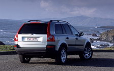   Volvo XC90 - 2003