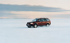   Volvo XC90 - 2004