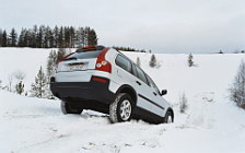   Volvo XC90 - 2004
